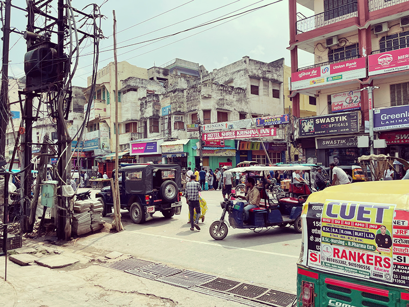 バラナシの街の様子｜インドひとり旅