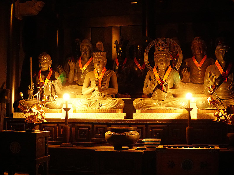 越前大仏 五重塔内の仏像