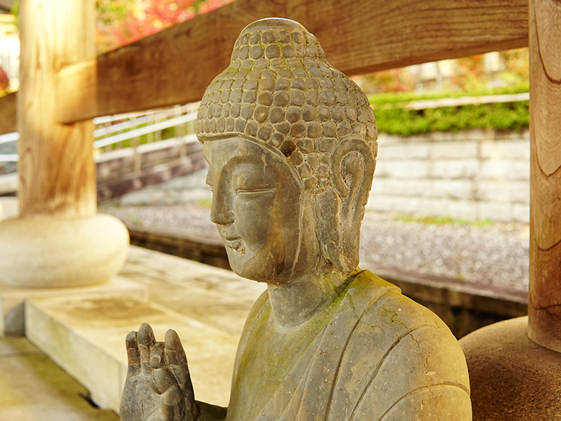 越前大仏 至るところに置かれた仏像