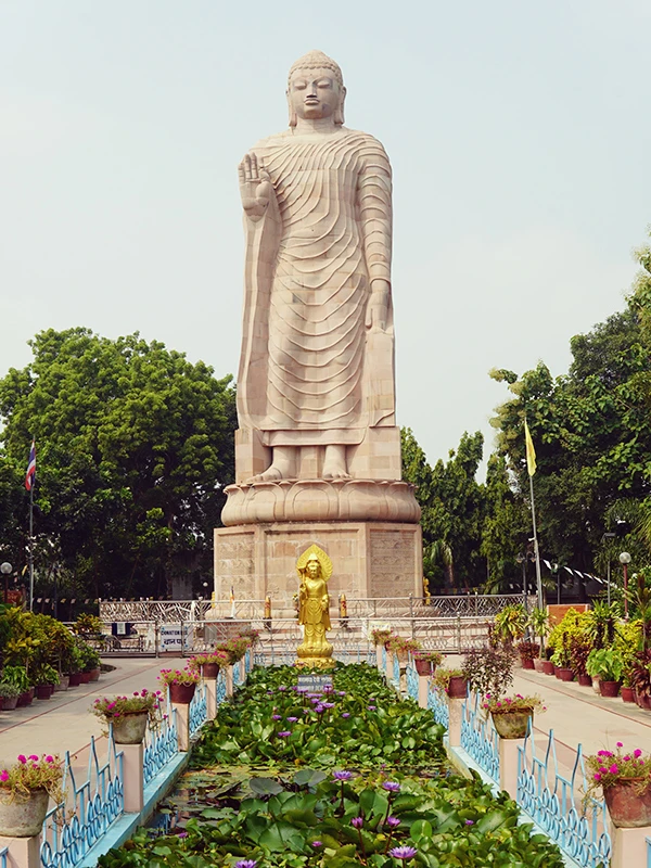 サールナートの巨大仏像｜バラナシ 一人旅 観光