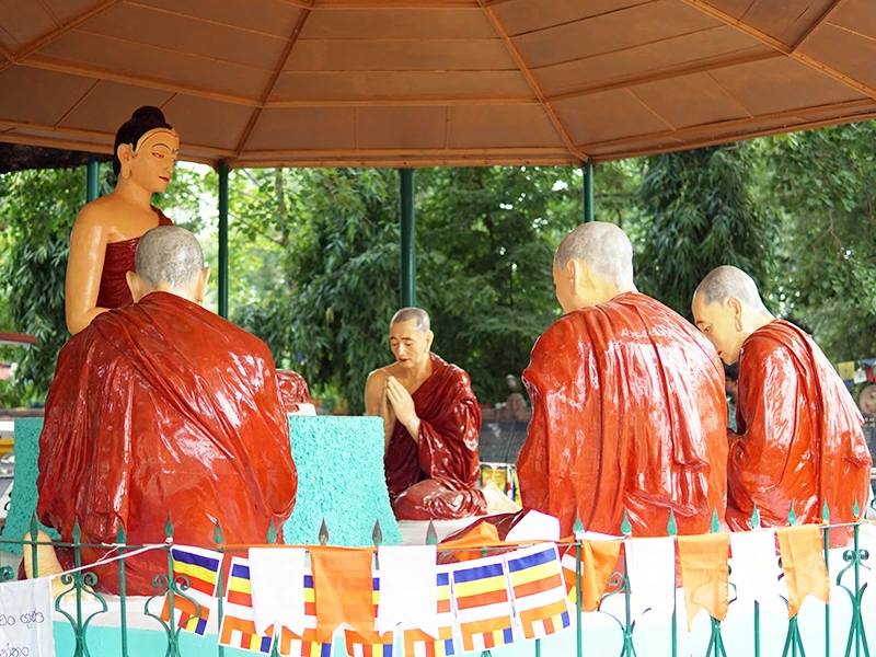 初転法輪の像｜サールナート 観光