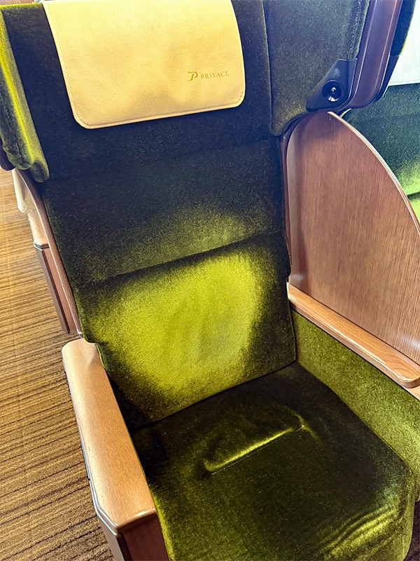 阪急のPRiVACE座席